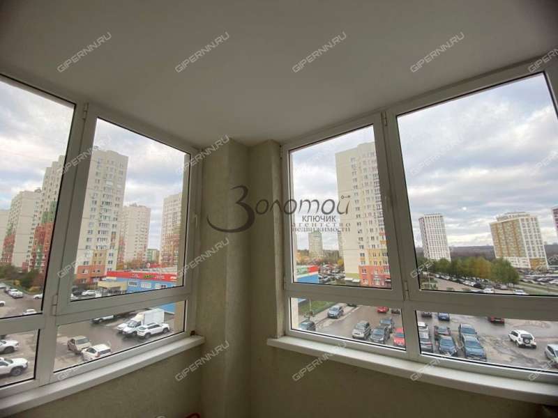 трёхкомнатная квартира на улице Академика Сахарова дом 101