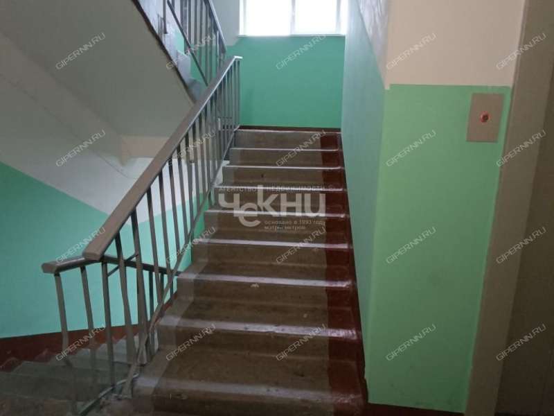 трёхкомнатная квартира на улице Краснодонцев дом 21 к1