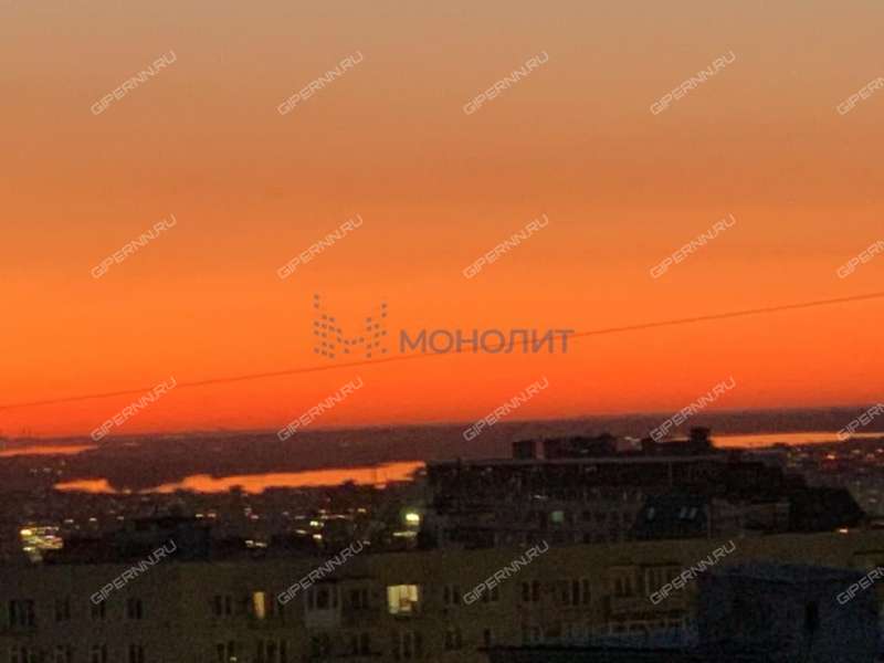 трёхкомнатная квартира на улице Короленко дом 19б