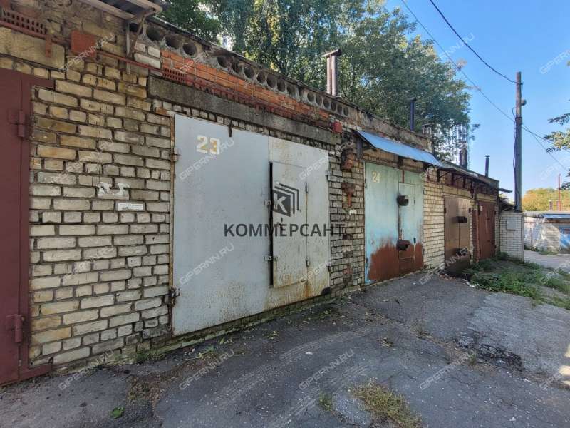 гараж на улице Максима Горького