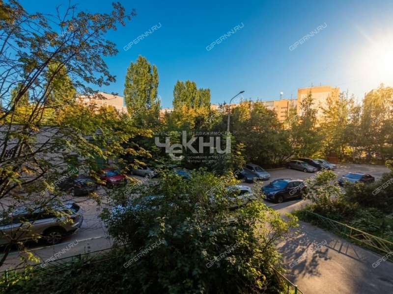 трёхкомнатная квартира на улице Красных Зорь дом 23