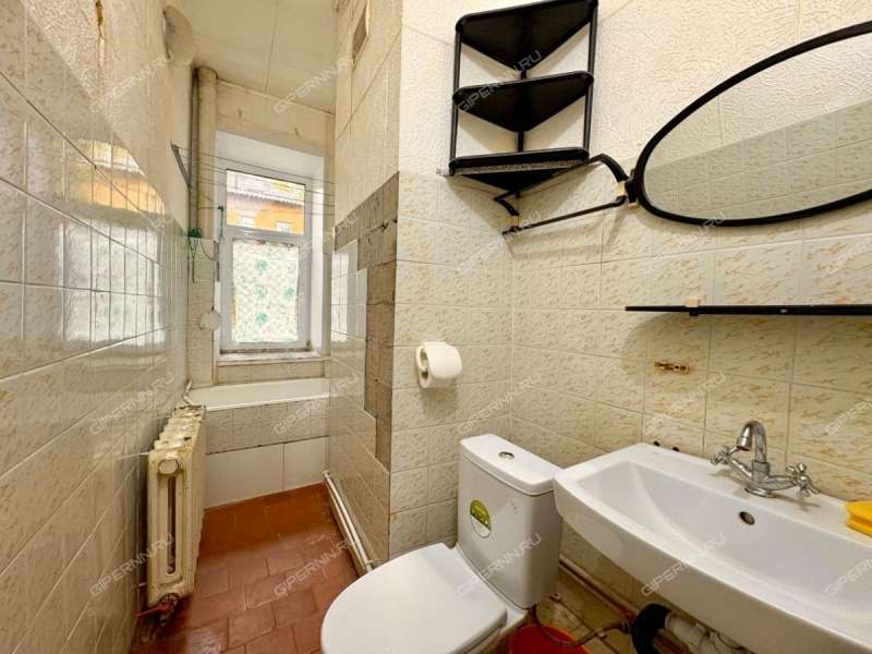 трёхкомнатная квартира на улице Баженова дом 7