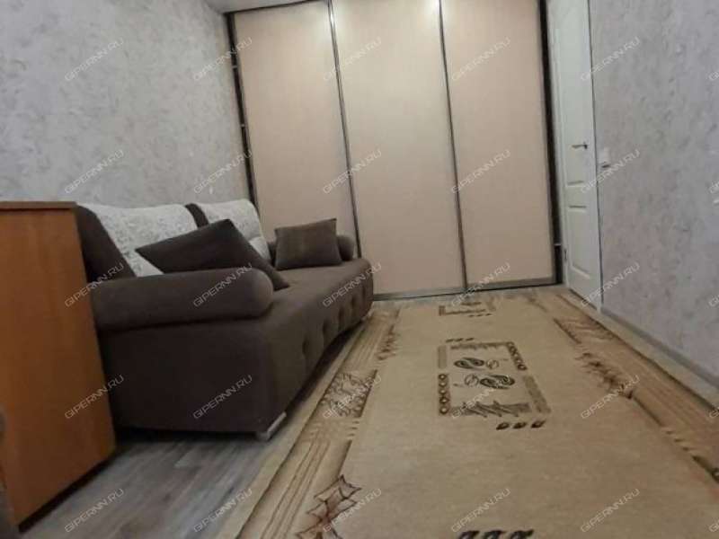 трёхкомнатная квартира на улице Бекетова дом 73