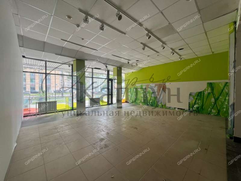 помещение под торговую площадь на улице Коминтерна