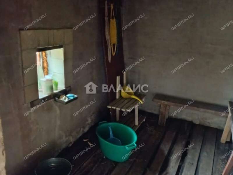 дом на улице Ленина село Новосёлки