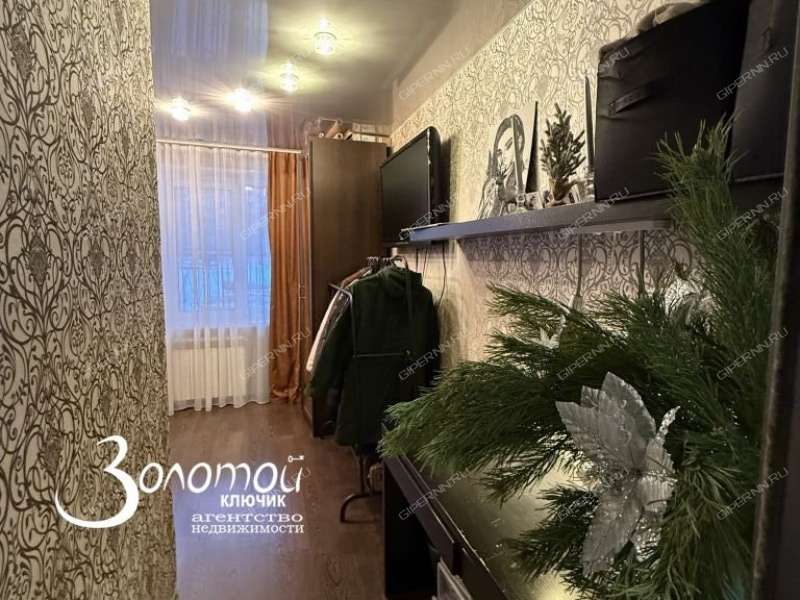 трёхкомнатная квартира на улице Челюскинцев дом 19