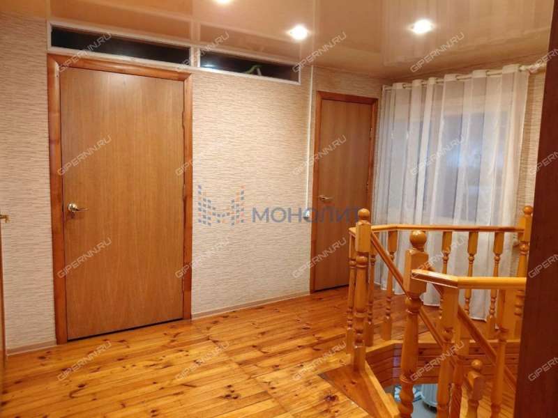 четырёхкомнатная квартира на улице Рабочая дом 25 рабочий посёлок Сухобезводное