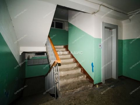 3-komnatnaya-ul-premudrova-d-8-k1 фото