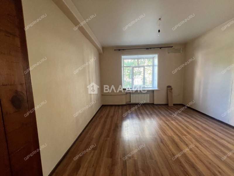 трёхкомнатная квартира на улице 50-летия Победы дом 6/2