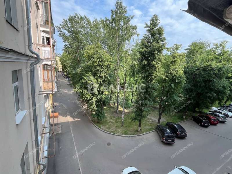 трёхкомнатная квартира на проспекте Октября дом 16