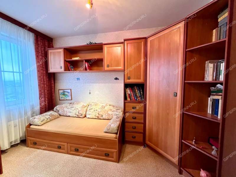 трёхкомнатная квартира на улице Янки Купалы дом 42