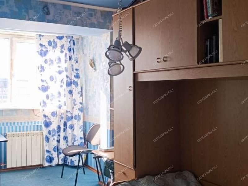 трёхкомнатная квартира на улице Карла Маркса дом 32