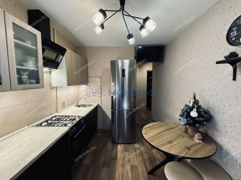 2-komnatnaya-ul-oktyabrskoy-revolyucii-d-51 фото