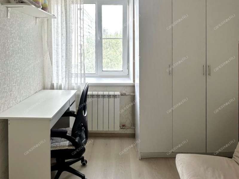 четырёхкомнатная квартира на Мончегорской улице дом 18 к2