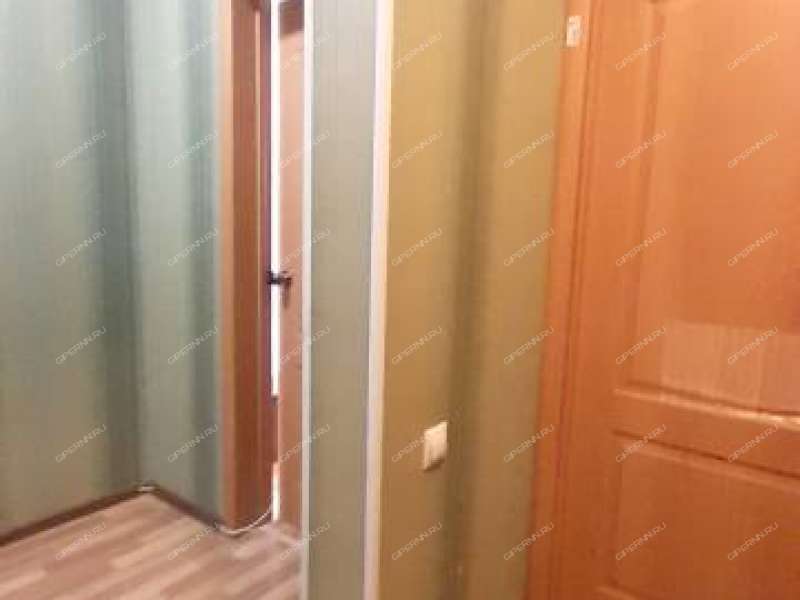 однокомнатная квартира на бульваре 60-летия Октября дом 23к3