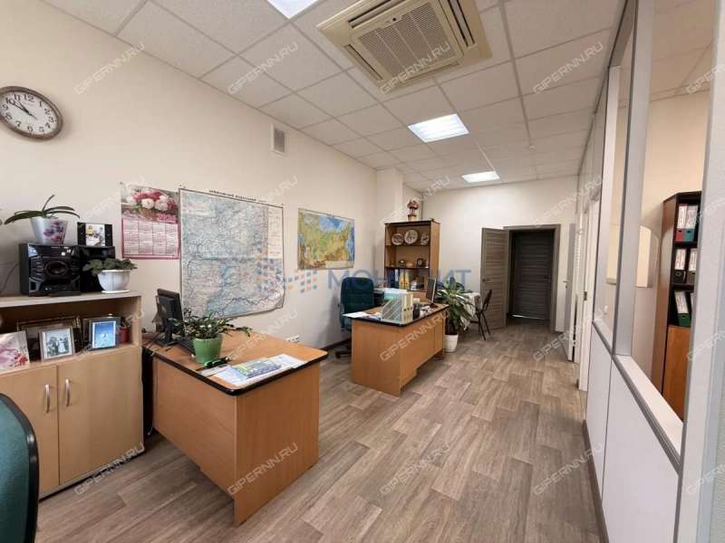 помещение под офис, недвижимость под салоны красоты на улице Коммуны