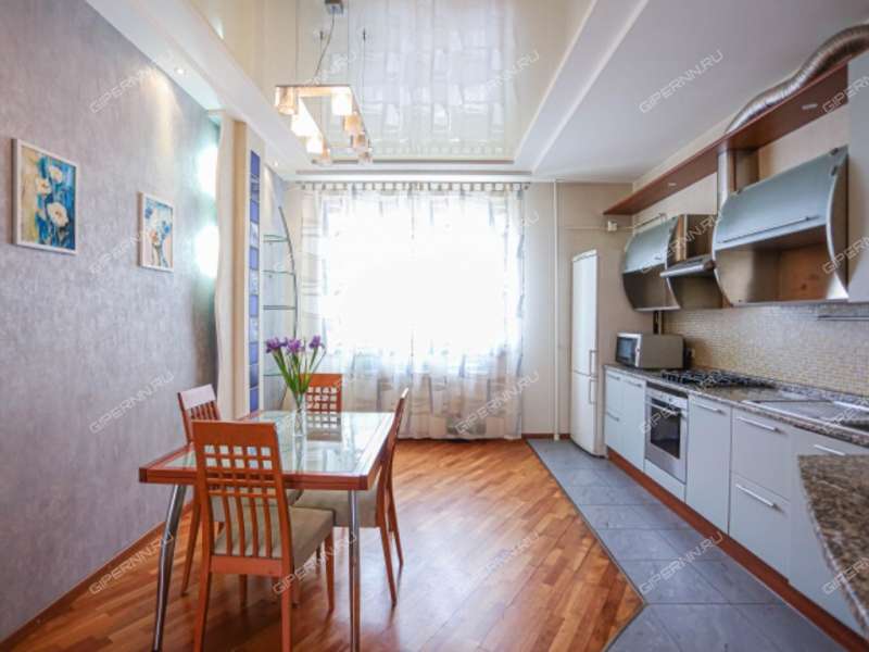 трёхкомнатная квартира на Большой Покровской улице дом 20б