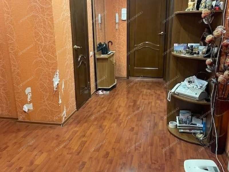 трёхкомнатная квартира на проспекте Ильича дом 39  к2