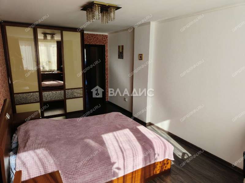 трёхкомнатная квартира на Краснозвёздной улице дом 31