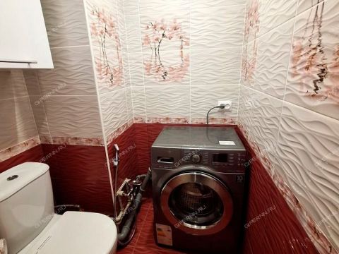 3-komnatnaya-ul-arkadiya-gaydara-d-26 фото