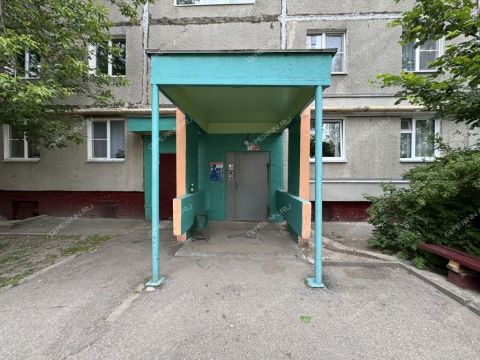 4-komnatnaya-ul-strokina-d-16b фото