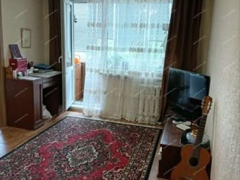 двухкомнатная квартира на улице Шаляпина дом 8