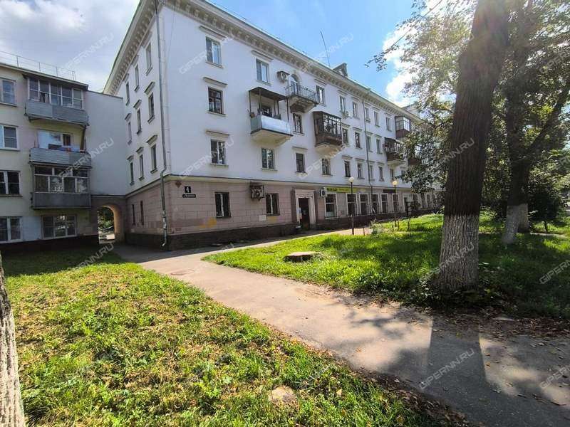 помещение под торговую площадь на улице Челюскинцев