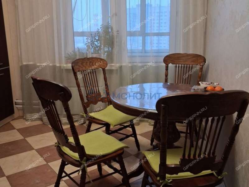 трёхкомнатная квартира на улице Карла Маркса дом 52