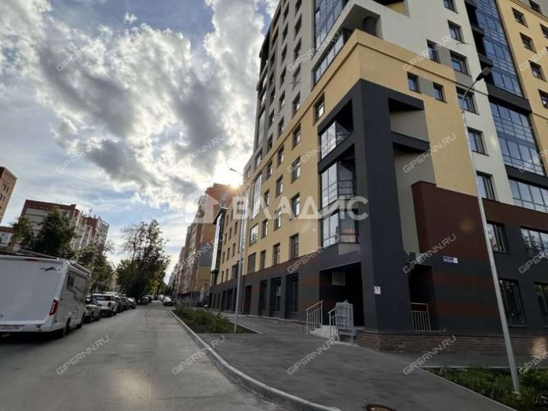 четырёхкомнатная квартира на Полтавской улице дом 15