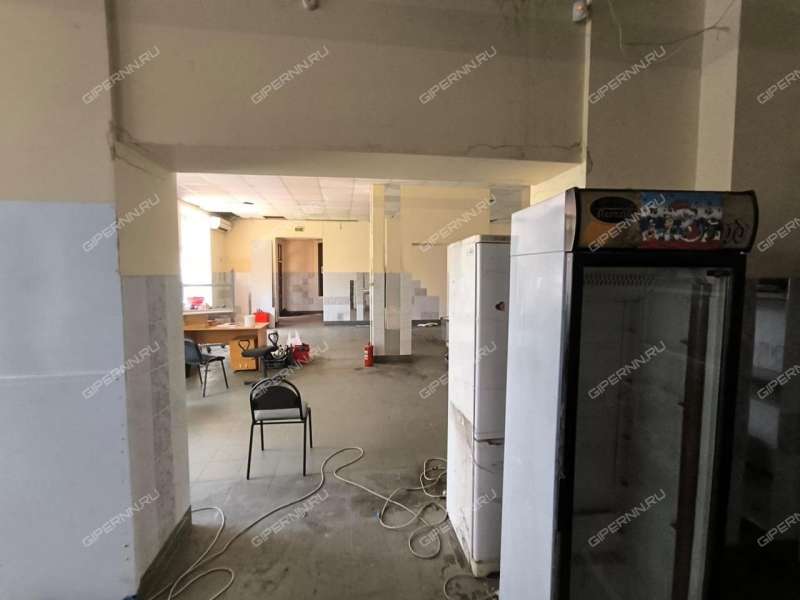помещение под торговую площадь на улице Челюскинцев