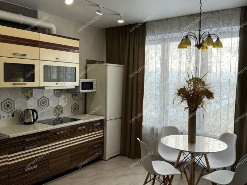 однокомнатная квартира на площади Минина и Пожарского дом 4а