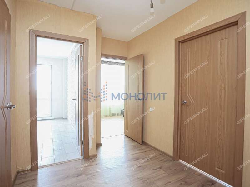 трёхкомнатная квартира на улице Академика Сахарова дом 105