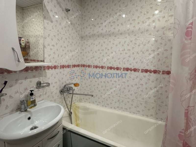 четырёхкомнатная квартира на проспекте Ильича дом 42А