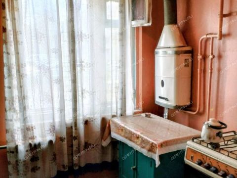 4-komnatnaya-prosp-busygina-d-36 фото