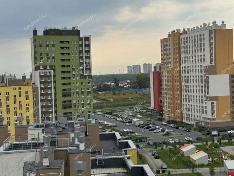 четырёхкомнатная квартира на улице Романтиков дом 13