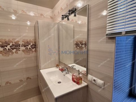 2-komnatnaya-ul-oktyabrskoy-revolyucii-d-45a фото