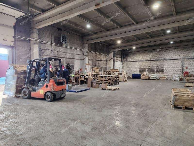 помещение под склад на Кузбасская ул, д.17