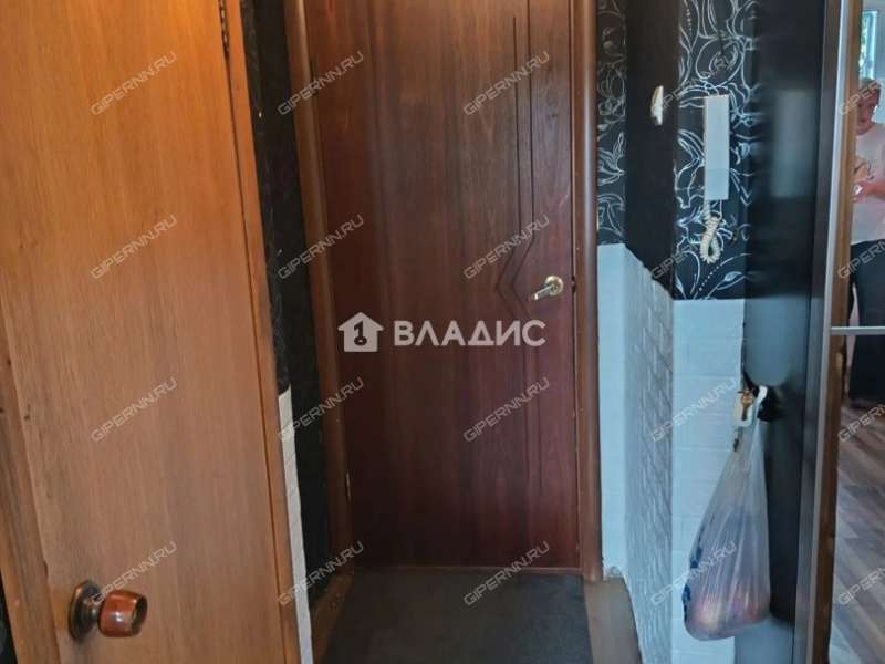 четырёхкомнатная квартира на улице Радио дом 3