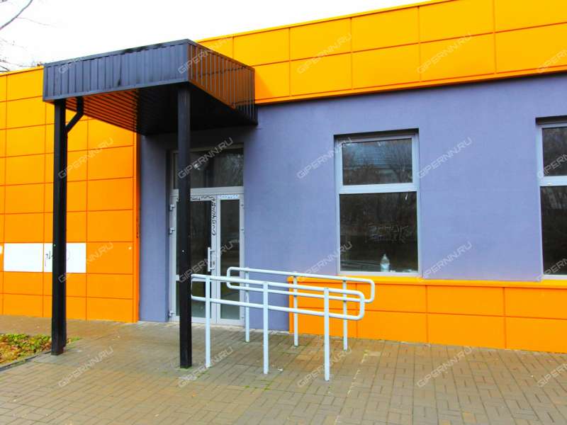 здание под торговую площадь, недвижимость под медицинские учреждения на улице Ефремова