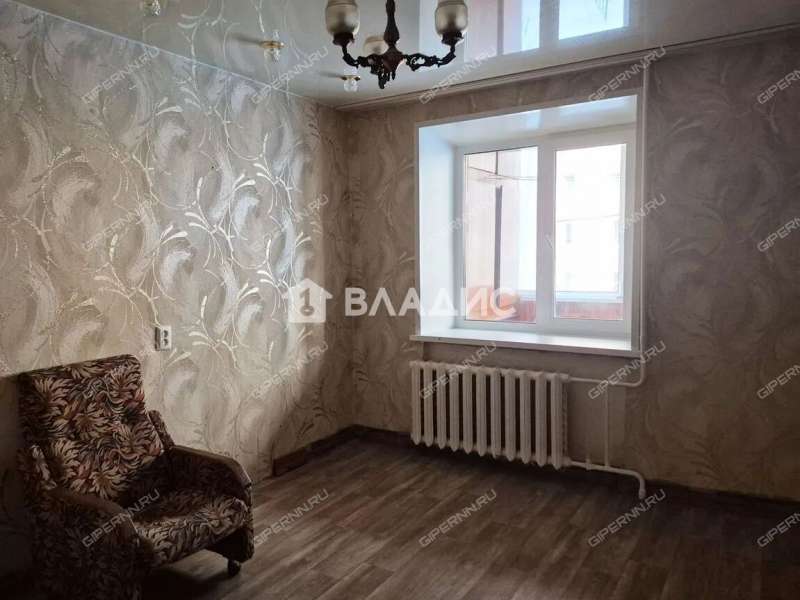 четырёхкомнатная квартира на улице Максима Горького дом 158