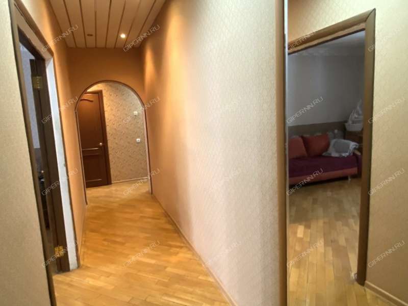 трёхкомнатная квартира на Студенческой улице дом 12