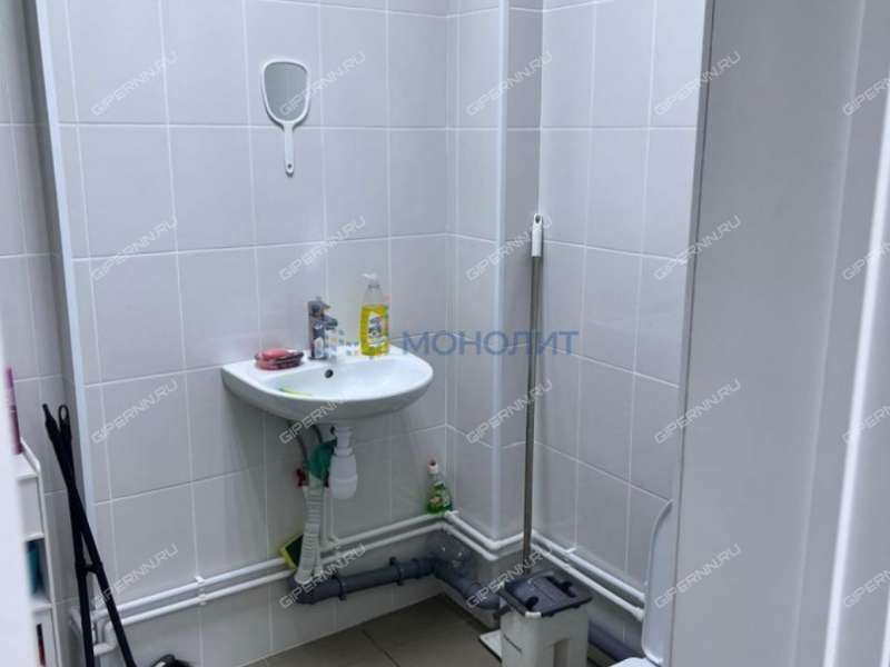 помещение под офис, торговую площадь на проспекте Ленина