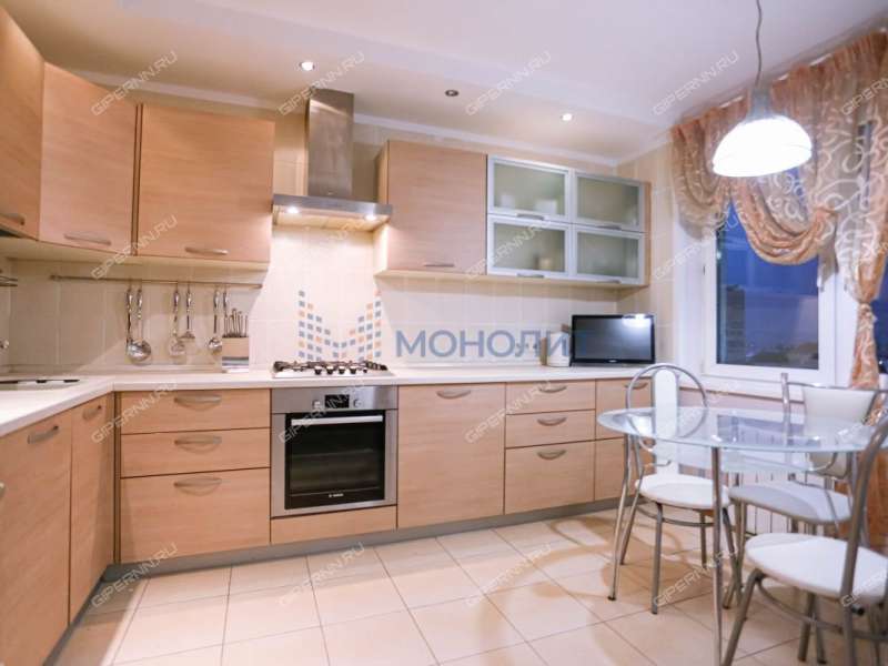 трёхкомнатная квартира на Нижегородской улице дом 6