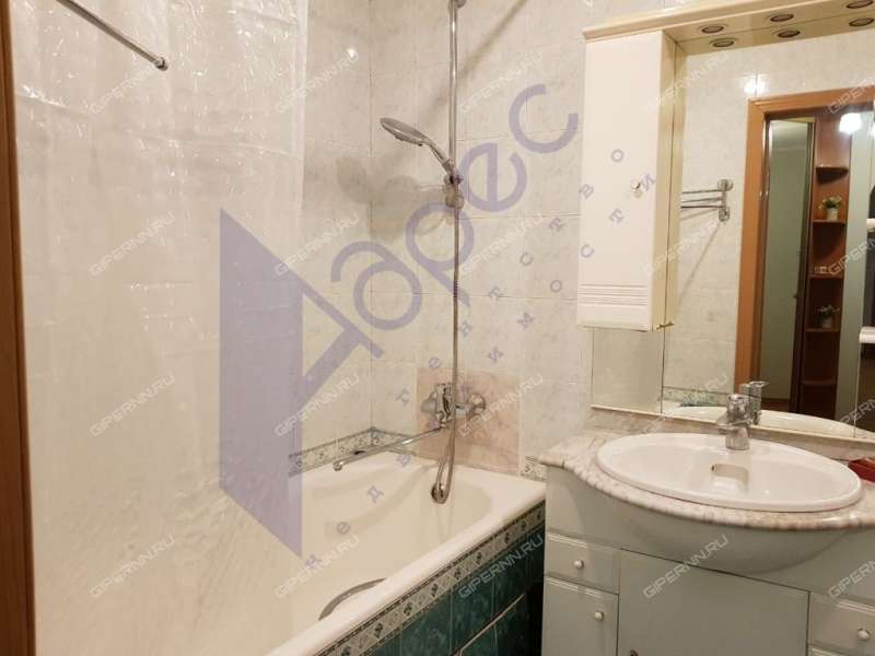 трёхкомнатная квартира на улице Героя Елисеева дом 8