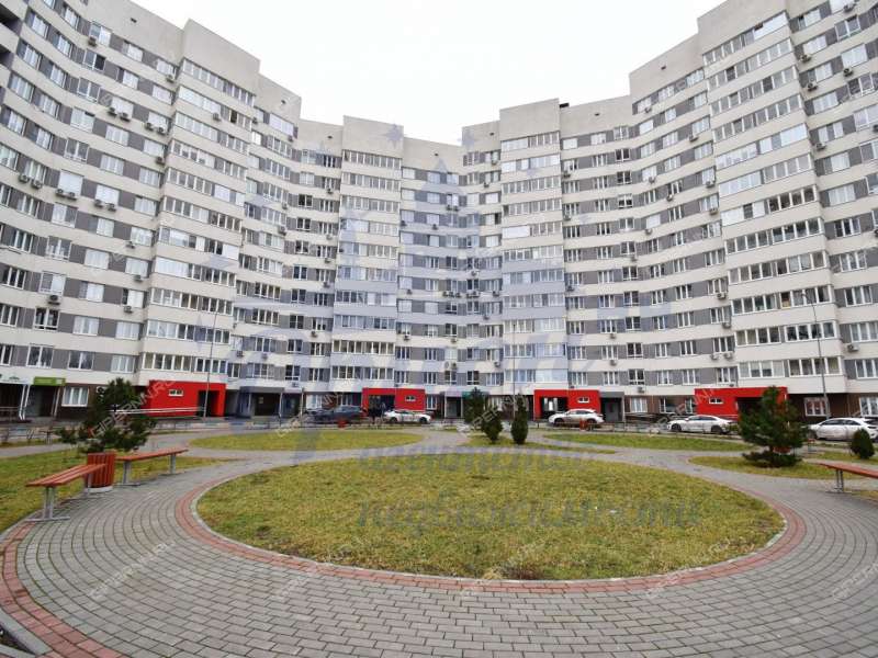 трёхкомнатная квартира на улице Маршала Баграмяна дом 4