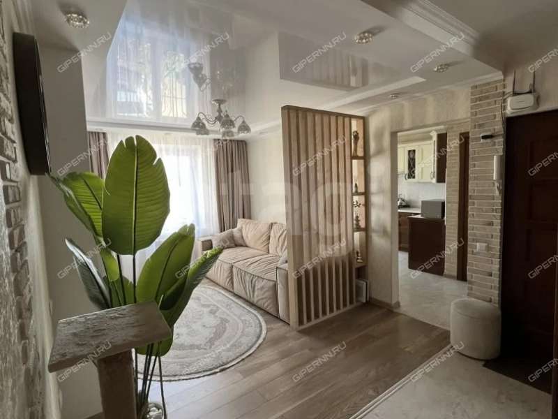 трёхкомнатная квартира на Зелёной улице дом 65