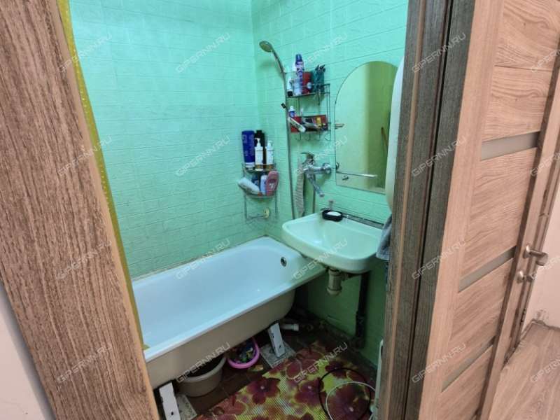 трёхкомнатная квартира на Садовой улице дом 7А село Работки