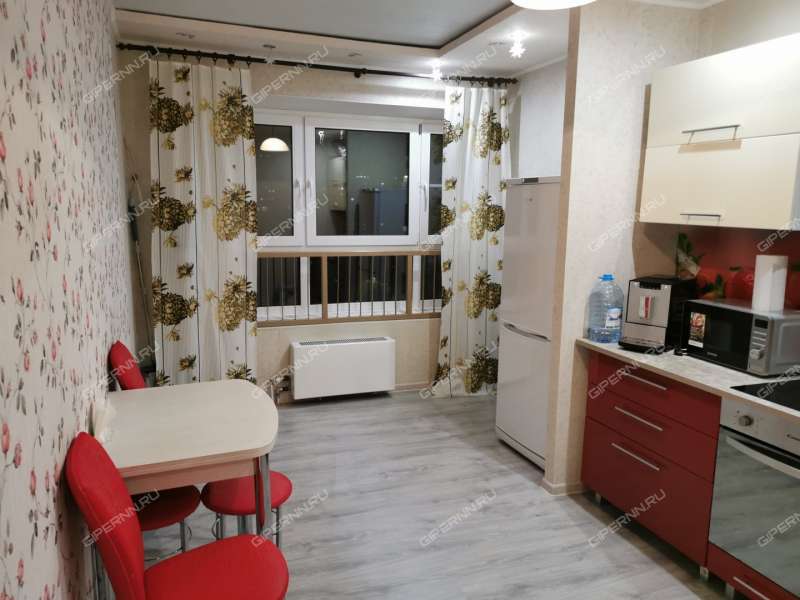 однокомнатная квартира на бульваре 60-летия Октября дом 21 к1