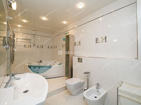 4-komnatnaya-ul-maksima-gorkogo-d-50 фото