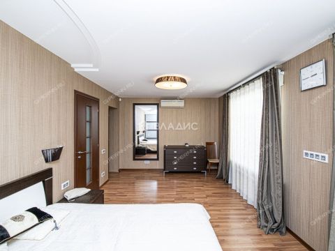 4-komnatnaya-ul-maksima-gorkogo-d-50 фото